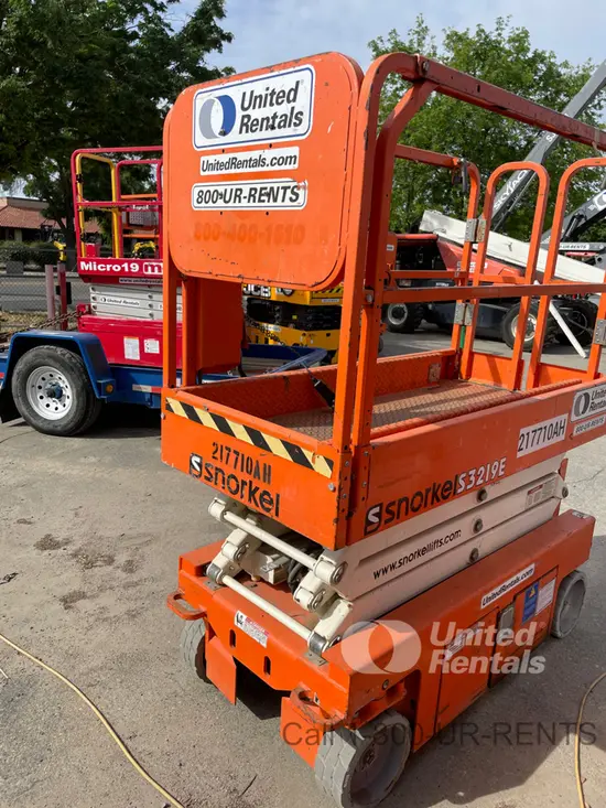 2018 Snorkel S3219E Scissor Lift