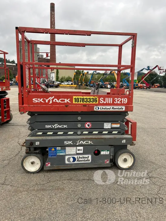 2018 Skyjack SJIII3219 Scissor Lift