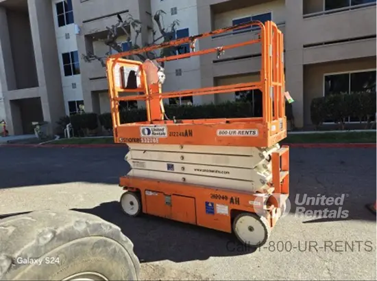 2018 Snorkel S3226E Scissor Lift