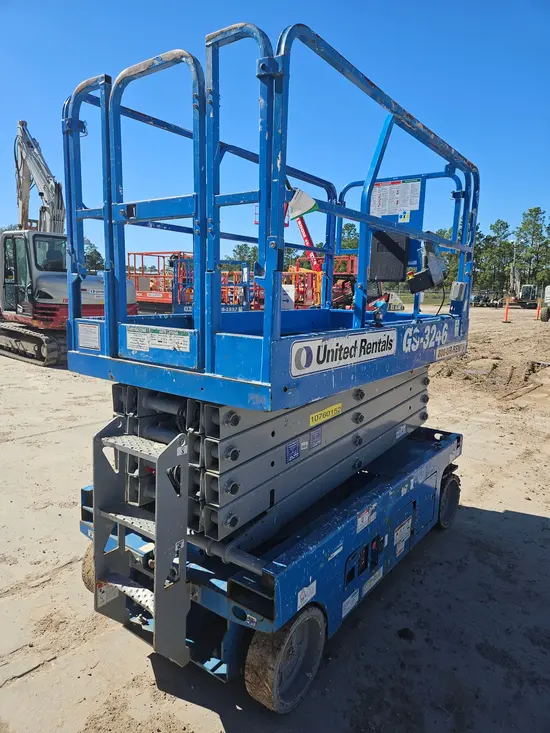 2018 Genie GS-3246 Scissor Lift