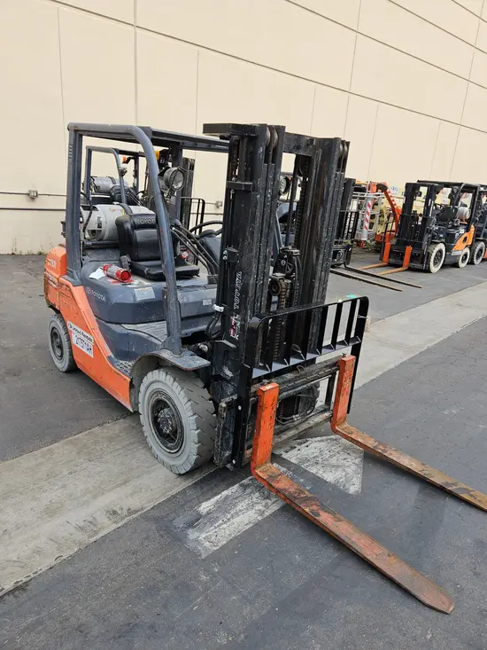 2018 Toyota 8FGU25 Warehouse Forklift