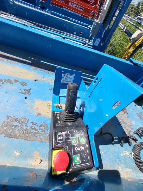 2017 Genie GS-3232 Scissor Lift