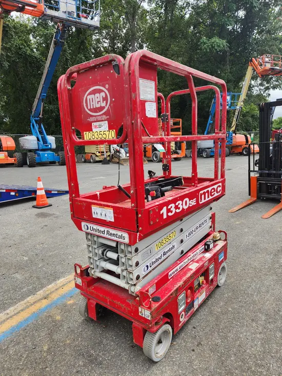 2018 MEC 1330SE Scissor Lift