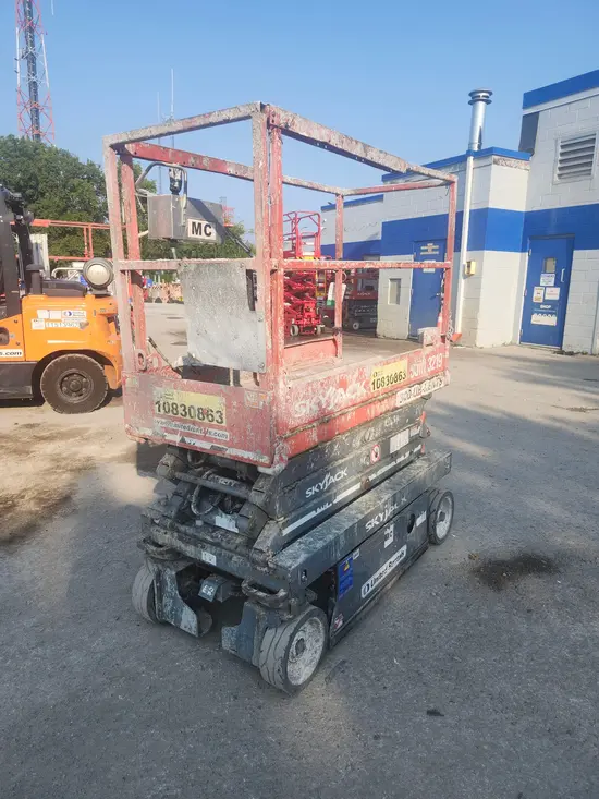 2018 Skyjack SJIII3219 Scissor Lift