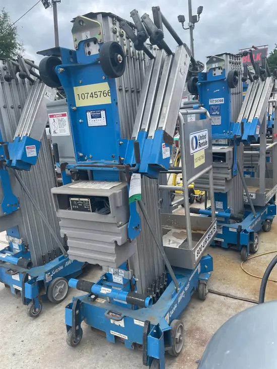2018 Genie AWP-30SDC Pusharound Lift