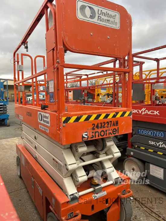 2020 Snorkel S3226E Scissor Lift