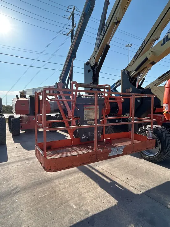 2017 JLG 800AJ Articulating Boom Lift