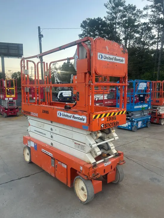 2019 Snorkel S3226E Scissor Lift