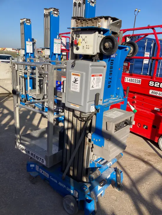 2018 Genie AWP-30SDC Pusharound Lift