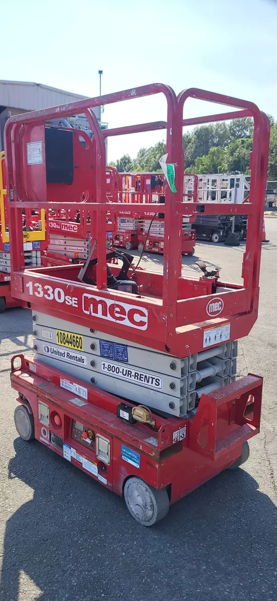 2018 MEC 1330SE Scissor Lift