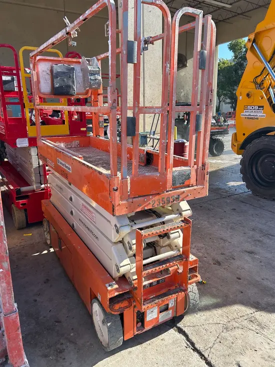 2019 Snorkel S3226E Scissor Lift