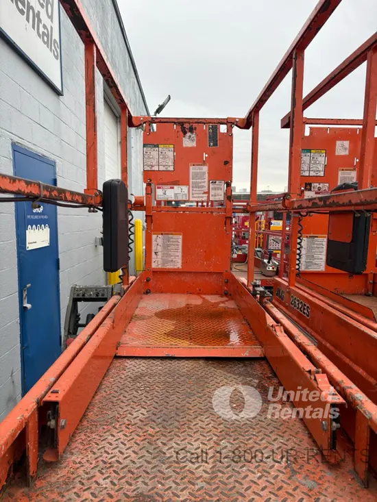 2017 JLG 2632ES Scissor Lift