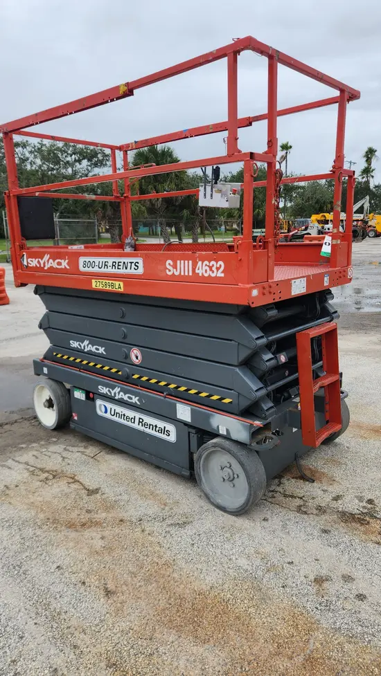 2016 Skyjack SJIII4632 Scissor Lift