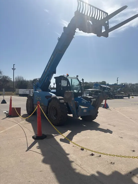 2018 Genie GTH-1256 Forklift