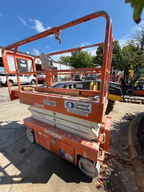 2018 Snorkel S3219E Scissor Lift