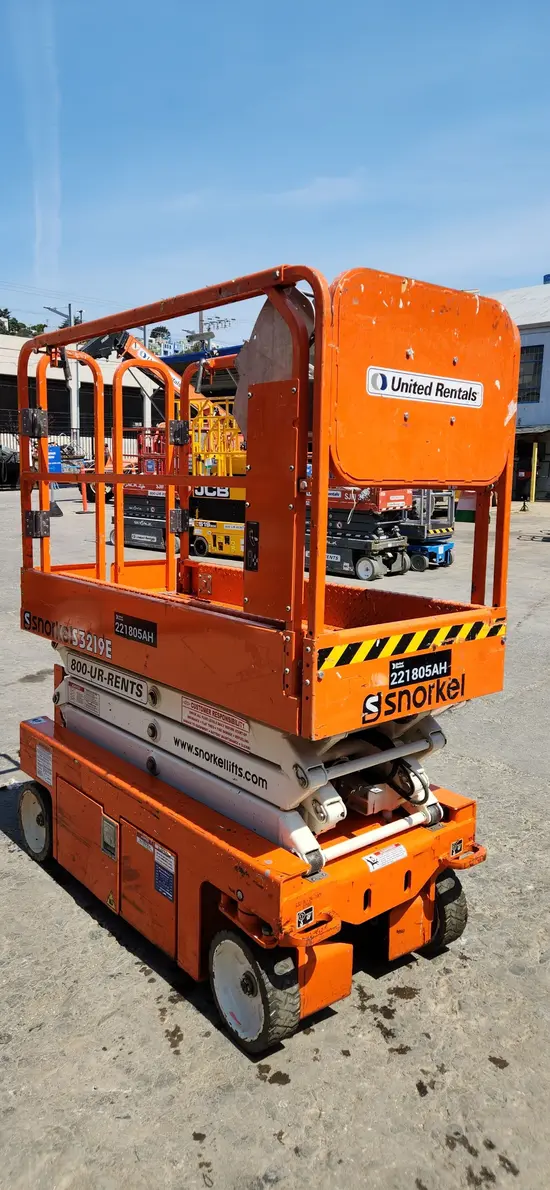 2019 Snorkel S3219E Scissor Lift