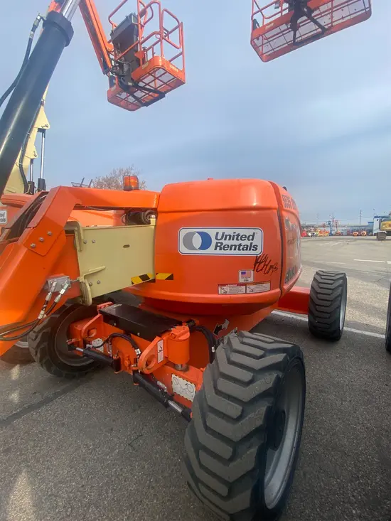2008 JLG 600AJ Articulating Boom Lift