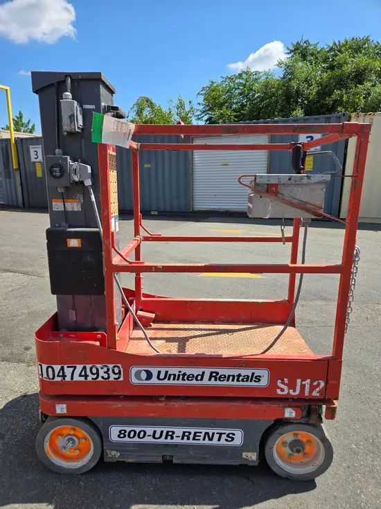 2016 Skyjack SJ12 Self-Propelled One-Person Lift