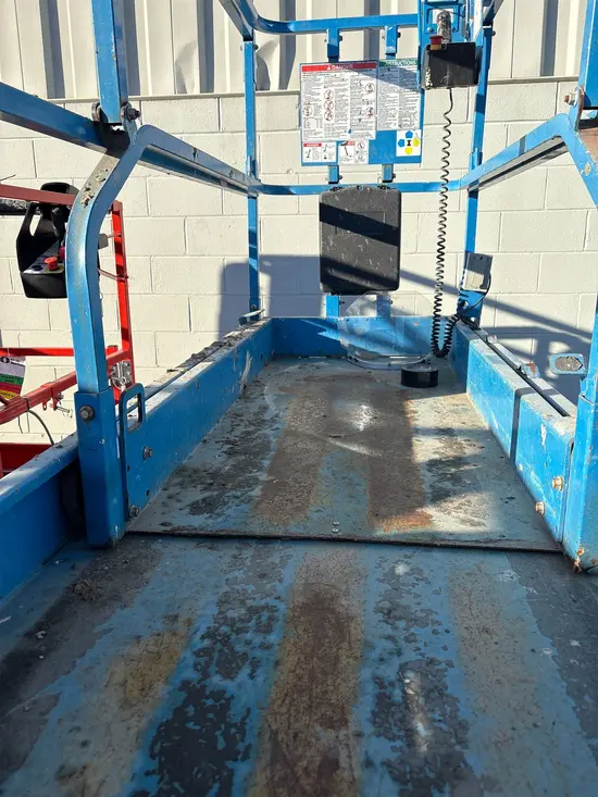 2017 Genie GS-3232 Scissor Lift