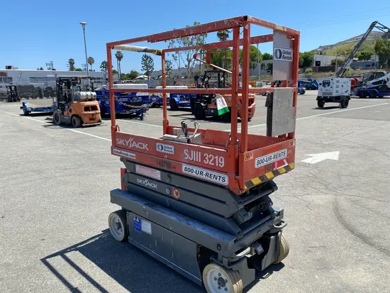 2014 Skyjack SJIII3219 Scissor Lift