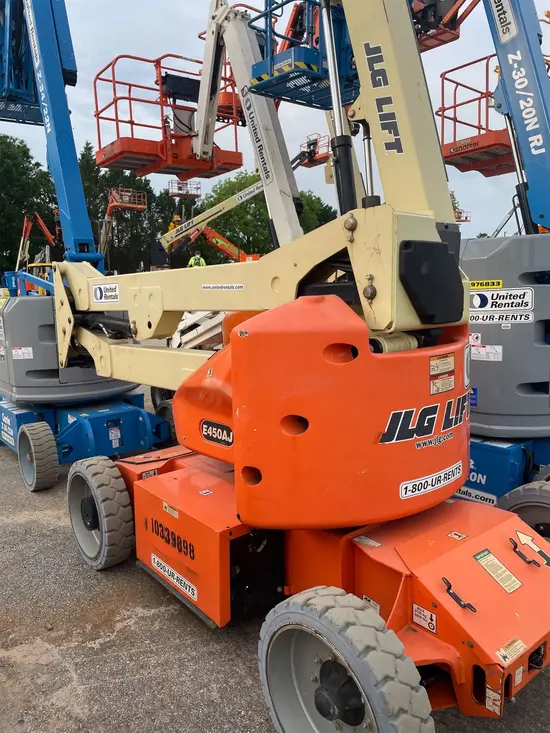 2015 JLG E450AJ Articulating Boom Lift