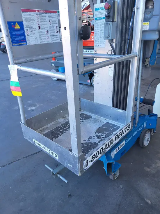 2017 Genie AWP-30SDC Pusharound Lift