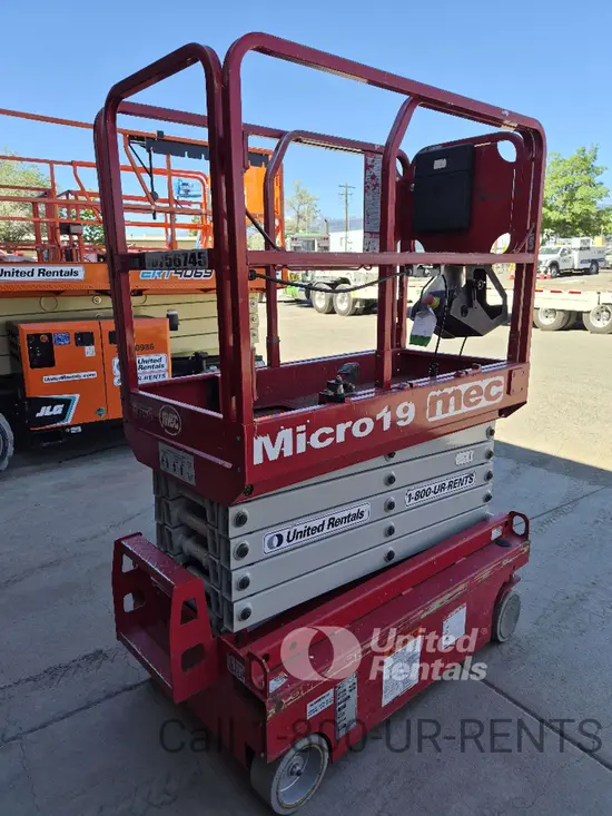 2018 MEC MICRO 19 Scissor Lift