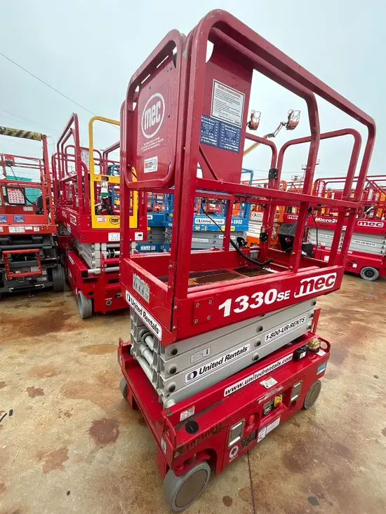 2018 MEC 1330SE Scissor Lift