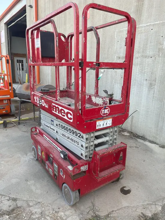 2017 MEC 1330SE Scissor Lift