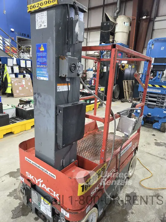 2017 Skyjack SJ12 Self-Propelled One-Person Lift