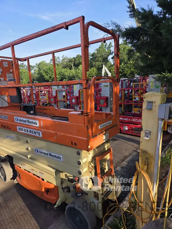 2017 JLG 2632ES Scissor Lift
