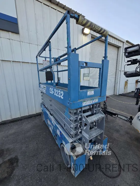 2018 Genie GS-3232 Scissor Lift