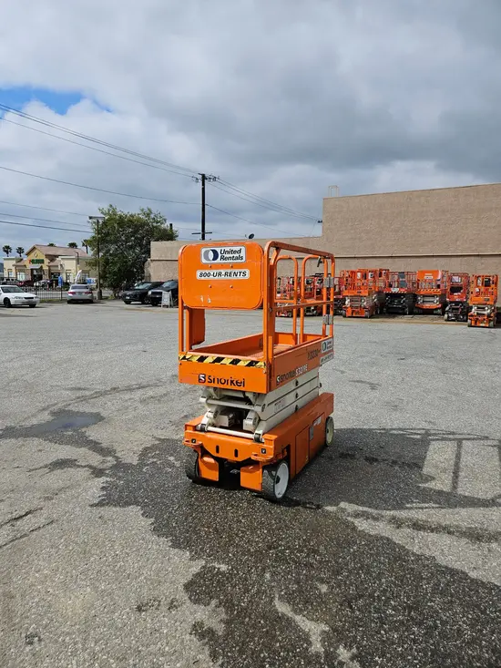 2018 Snorkel S3219E Scissor Lift
