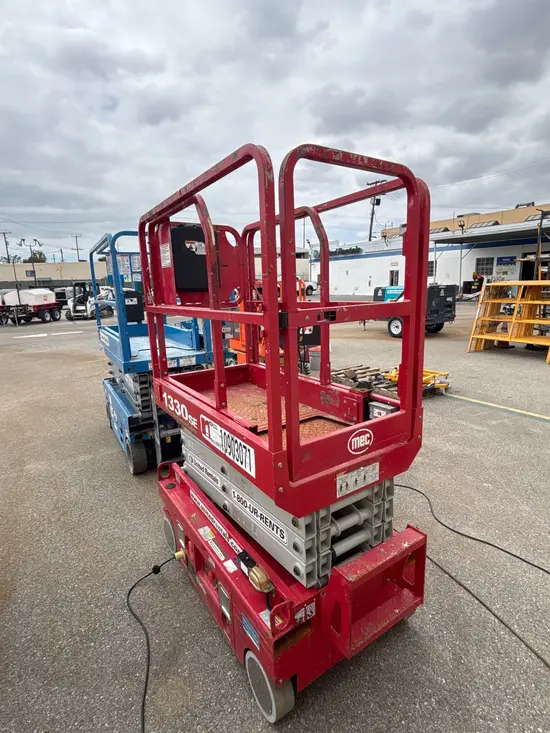 2019 MEC 1330SE Scissor Lift