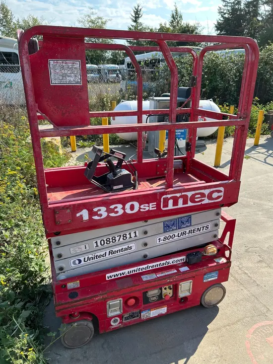 2019 MEC 1330SE Scissor Lift