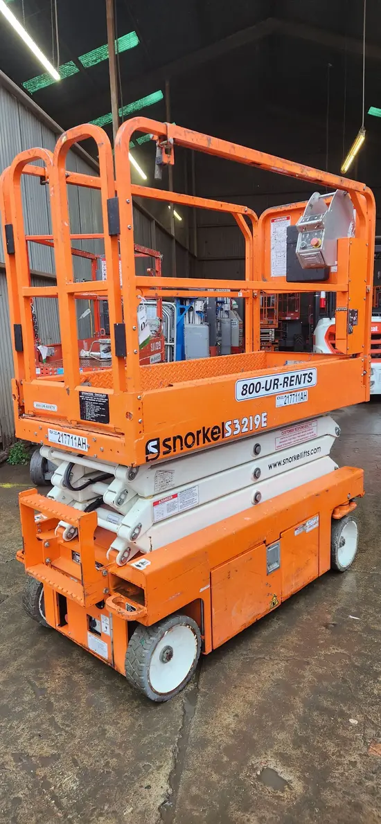 2018 Snorkel S3219E Scissor Lift