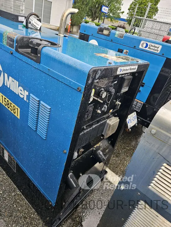 2021 Miller Welders Big Blue 500 Welder