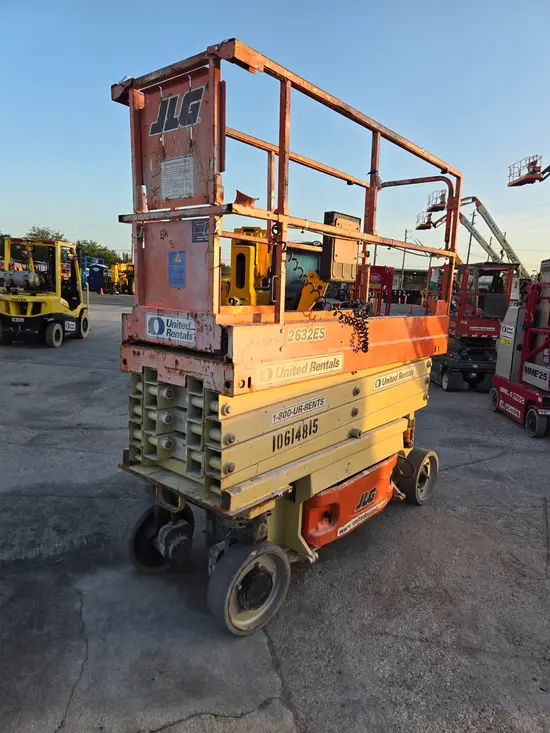 2017 JLG 2632ES Scissor Lift