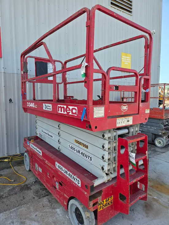 2017 MEC 3346SE Scissor Lift