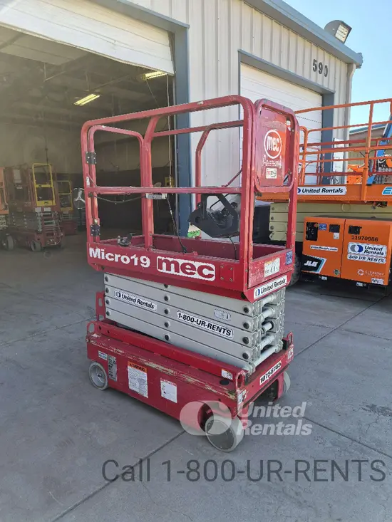 2018 MEC MICRO 19 Scissor Lift