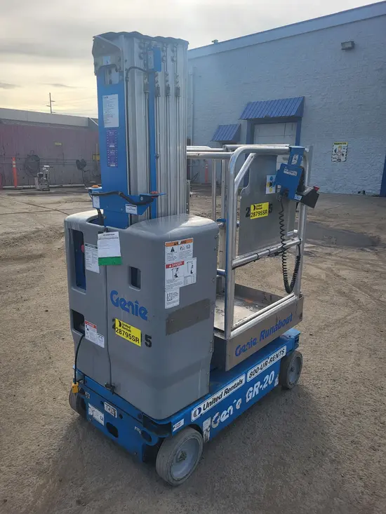 2017 Genie GR-20 Self-Propelled One-Person Lift