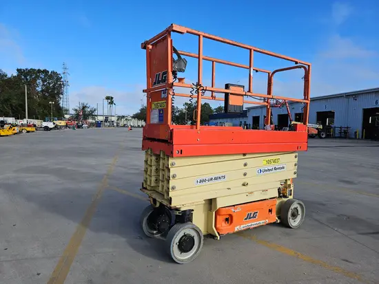 2017 JLG 2632ES Scissor Lift