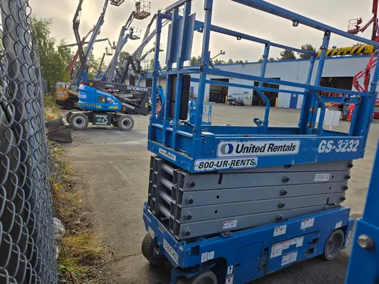 2019 Genie GS-3232 Scissor Lift