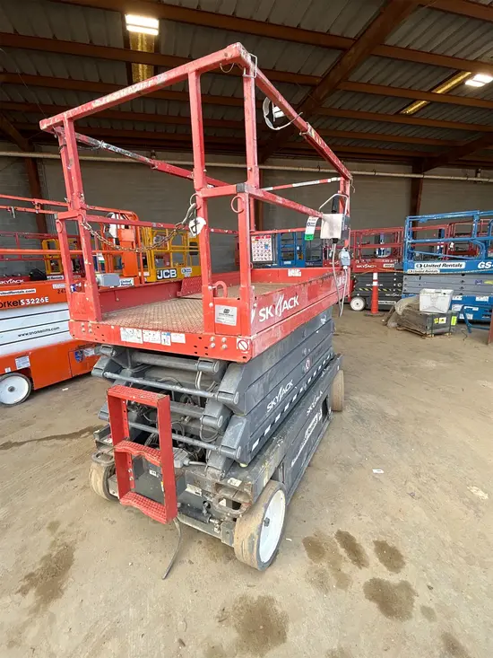 2018 Skyjack SJIII4632 Scissor Lift