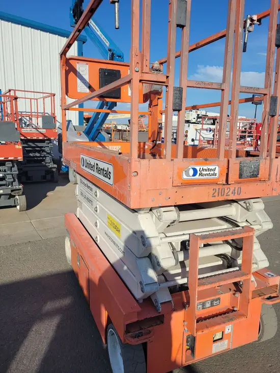 2021 Snorkel S3226E Scissor Lift