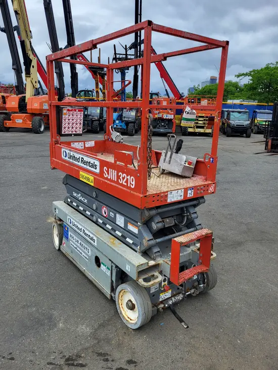 2018 Skyjack SJIII3219 Scissor Lift