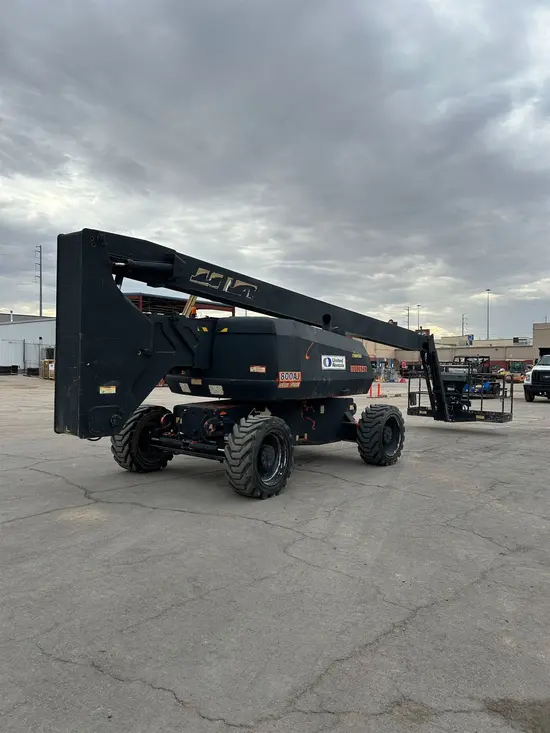 2017 JLG 800AJ Articulating Boom Lift