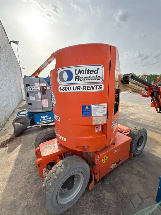 2017 JLG E300AJP EE Articulating Boom Lift