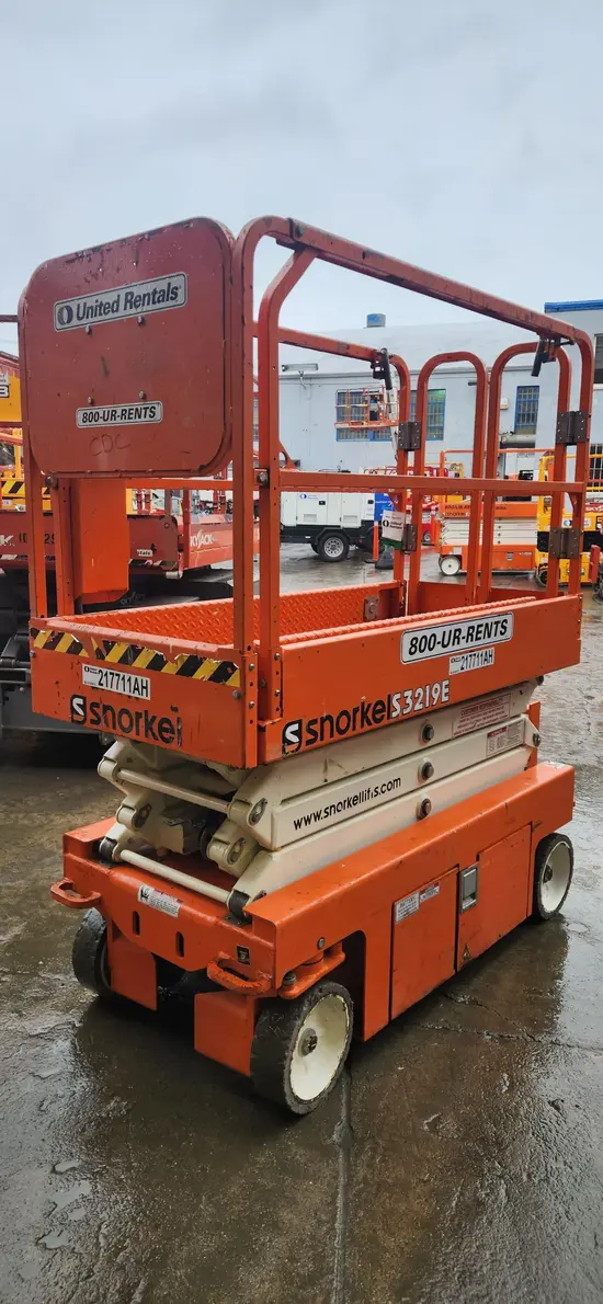 2018 Snorkel S3219E Scissor Lift