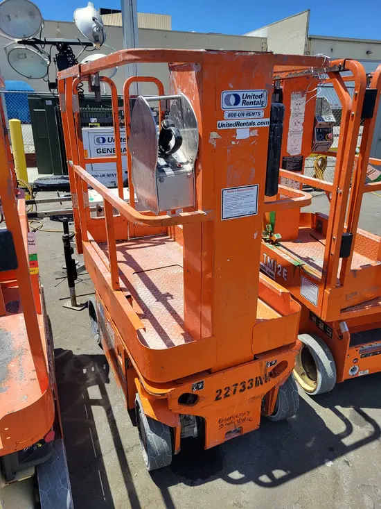 2019 Snorkel TM12E Self-Propelled One-Person Lift